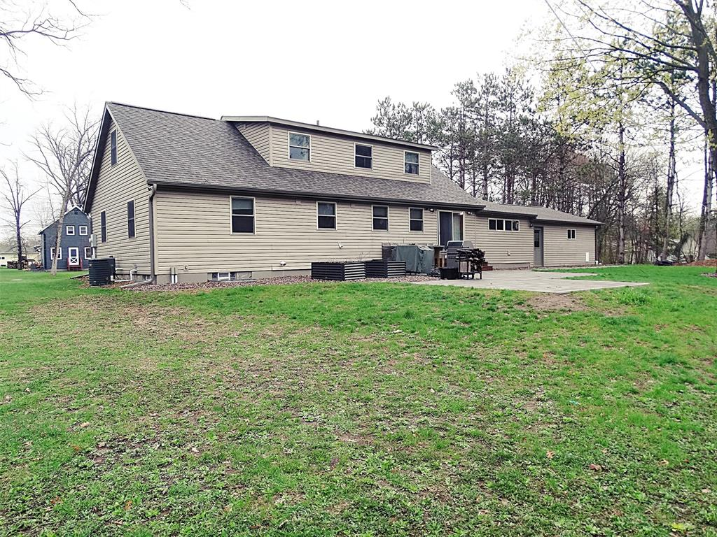812 East Barker Street Rice Lake, WI 54868 - Photo 2 of 26