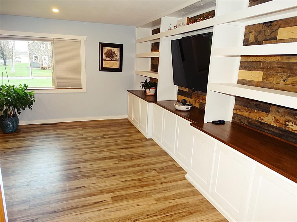 812 East Barker Street Rice Lake, WI 54868 - Photo 9 of 26