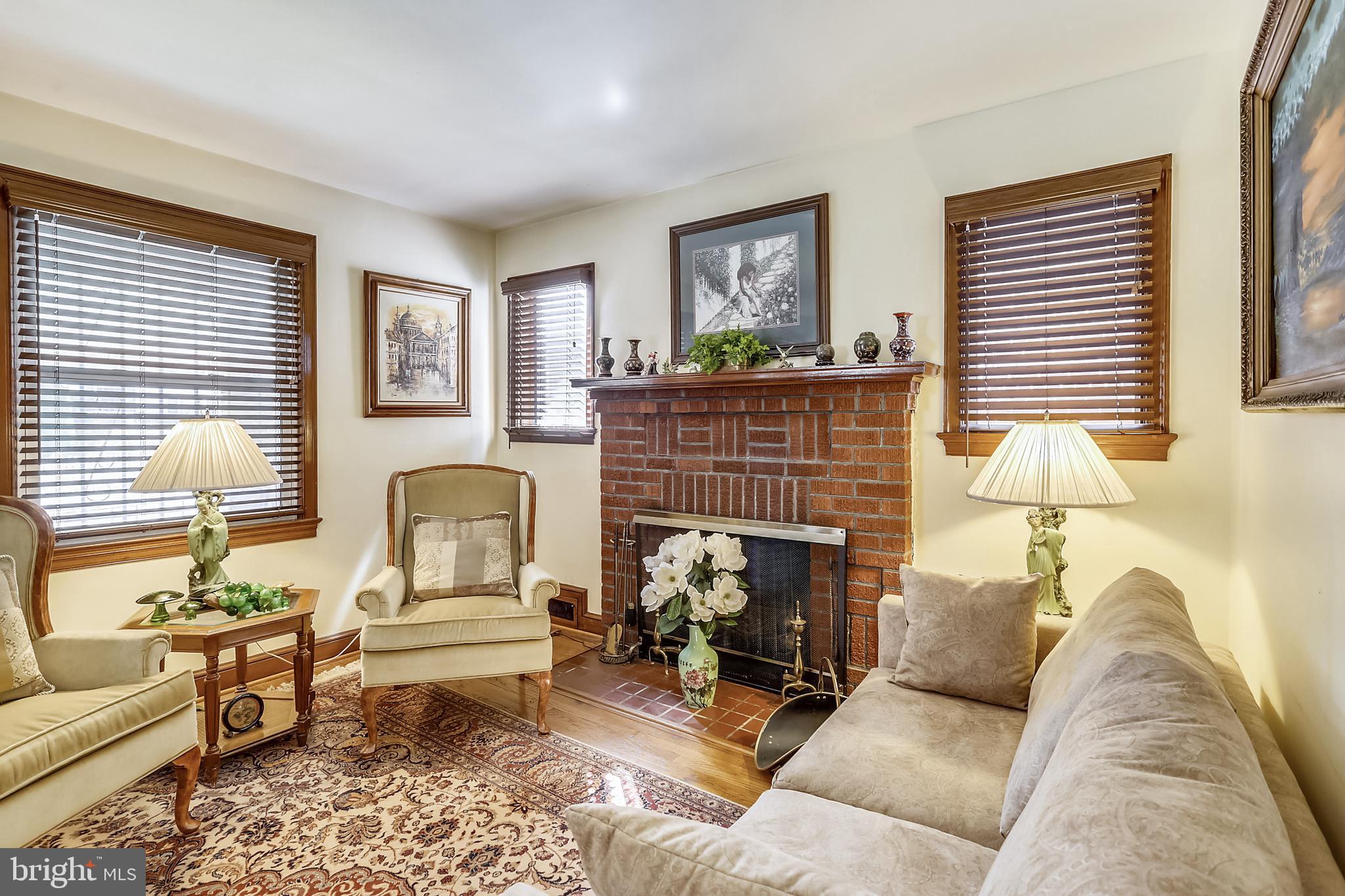 Main level living room