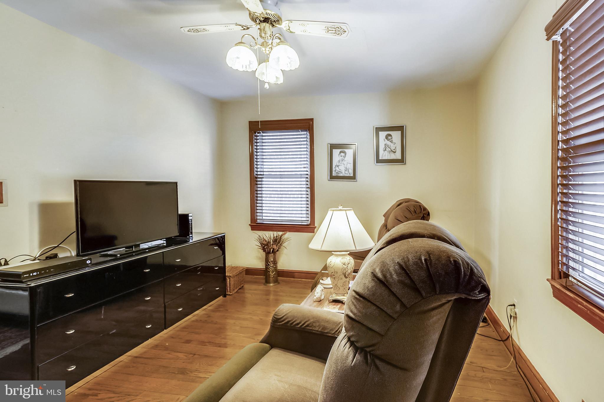 Main level bedroom