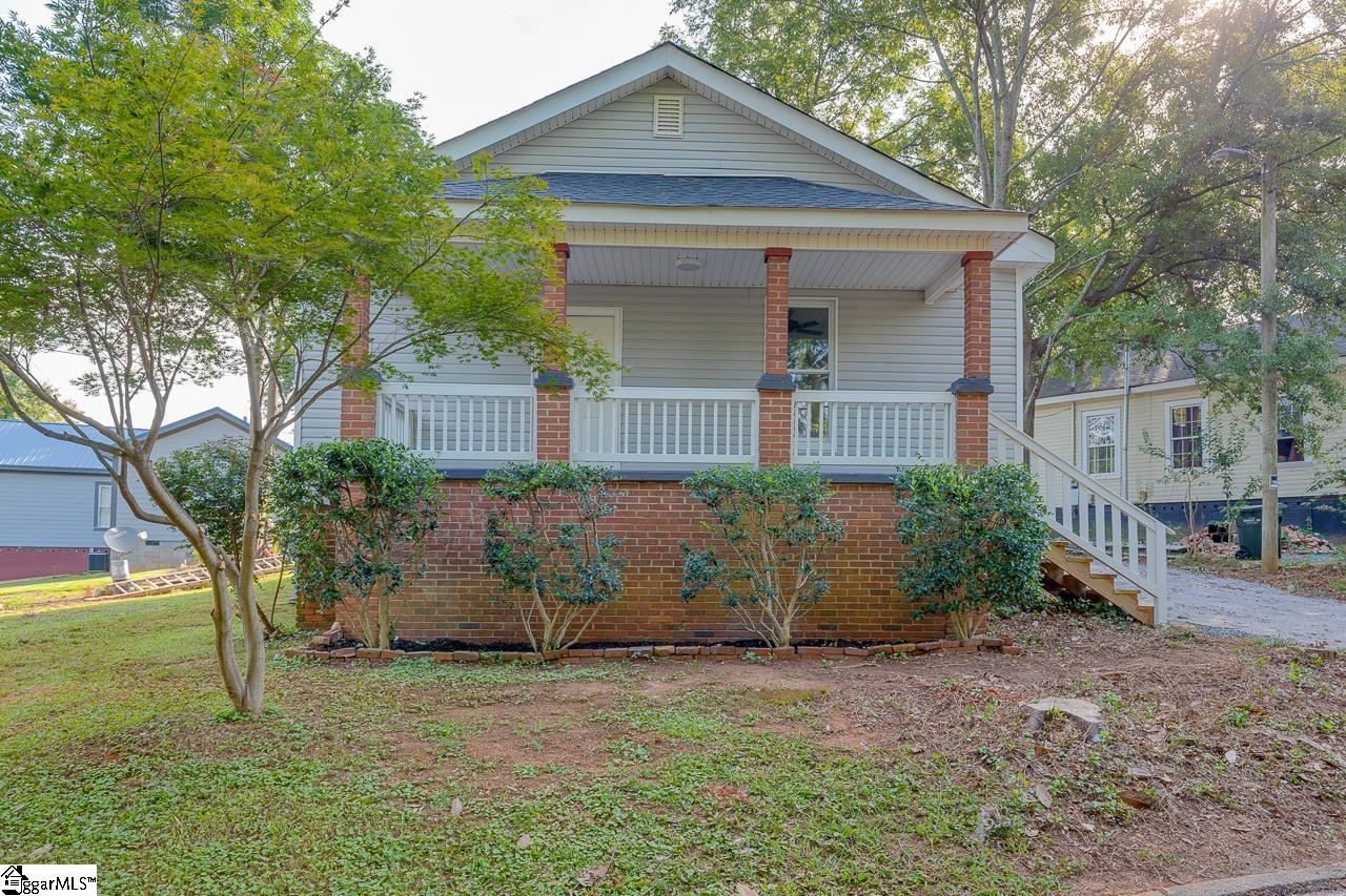 115 Ellison Circle Easley, SC 29640 - Photo 1 of 25 Gallery Image 1