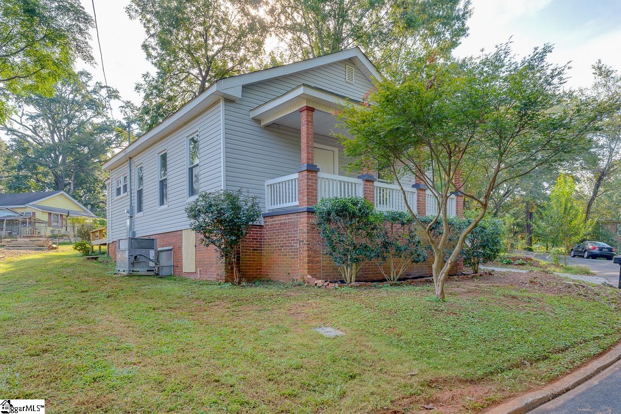 115 Ellison Circle Easley, SC 29640 - Photo 2 of 25 Gallery Image 2
