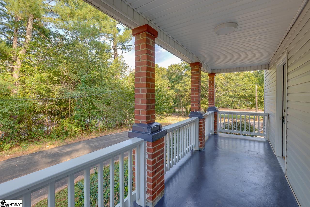 115 Ellison Circle Easley, SC 29640 - Photo 4 of 25 Gallery Image 4
