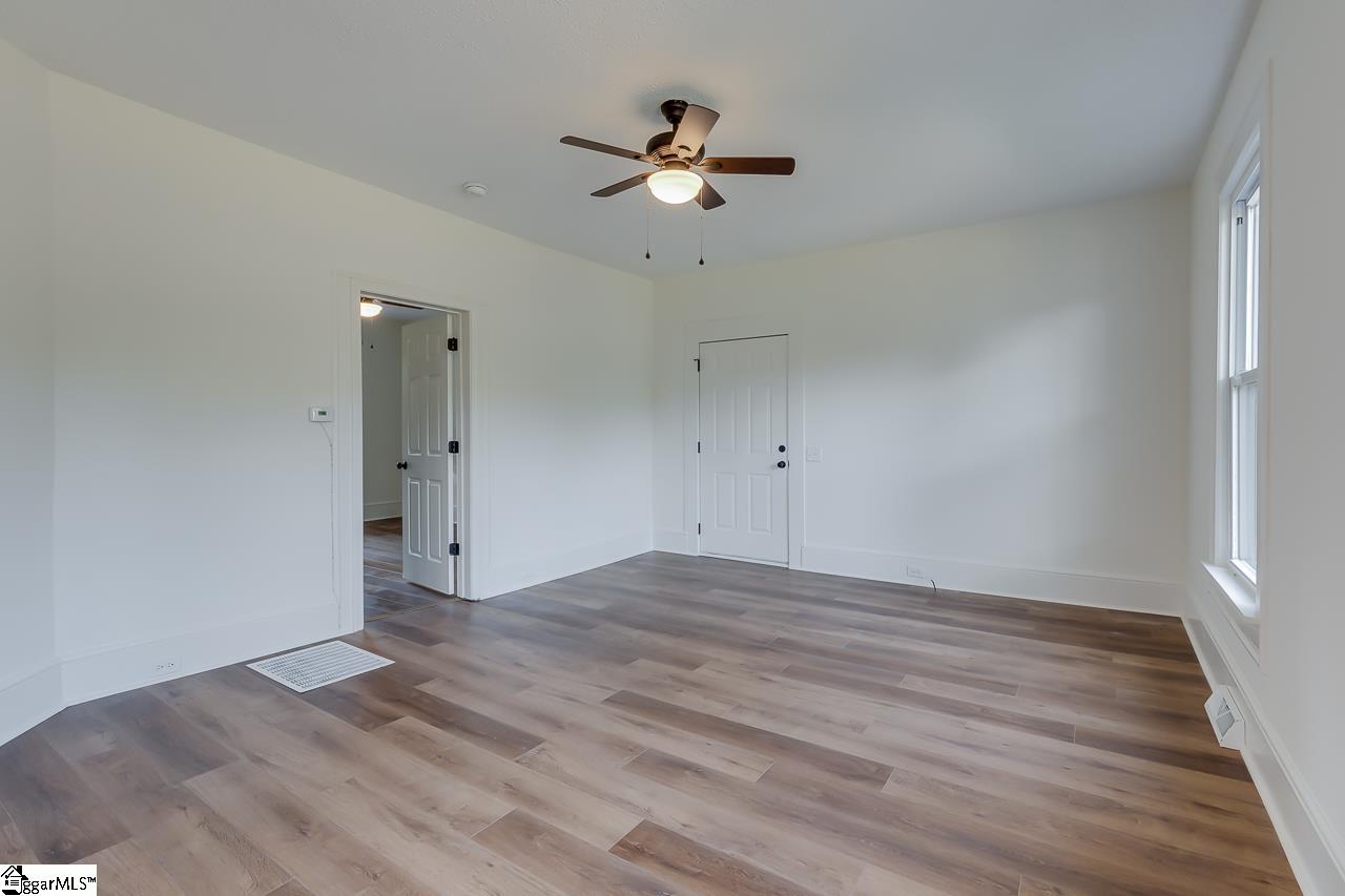 115 Ellison Circle Easley, SC 29640 - Photo 9 of 25 Gallery Image 9