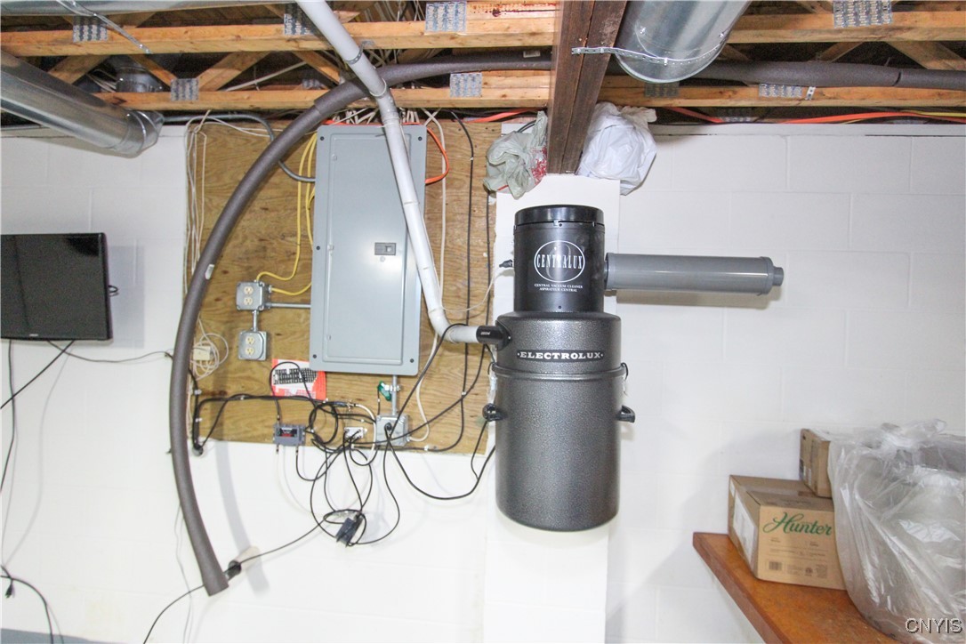 8 Vrooman Road Pitcairn, NY 13648 - Photo 25 of 37