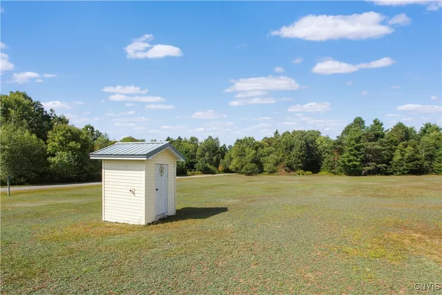 $299,900 | 8 Vrooman Road, Pitcairn, NY 13648