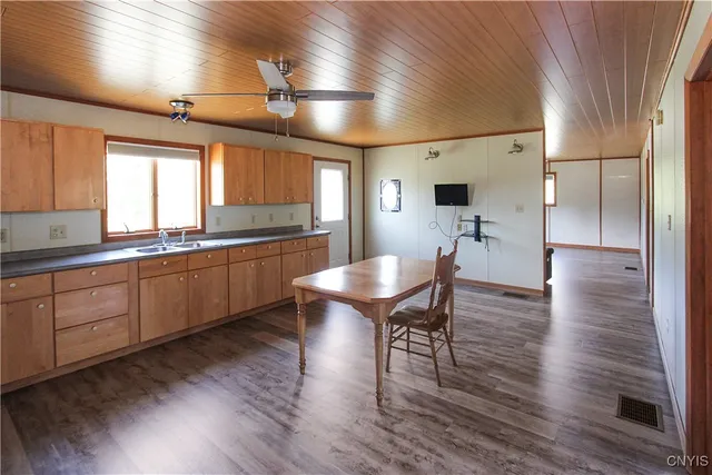 $299,900 | 8 Vrooman Road, Pitcairn, NY 13648