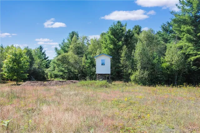 $299,900 | 8 Vrooman Road, Pitcairn, NY 13648