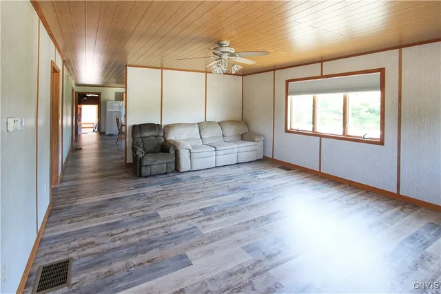 $299,900 | 8 Vrooman Road, Pitcairn, NY 13648