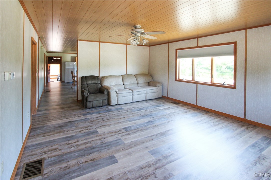 8 Vrooman Road Pitcairn, NY 13648 - Photo 10 of 37