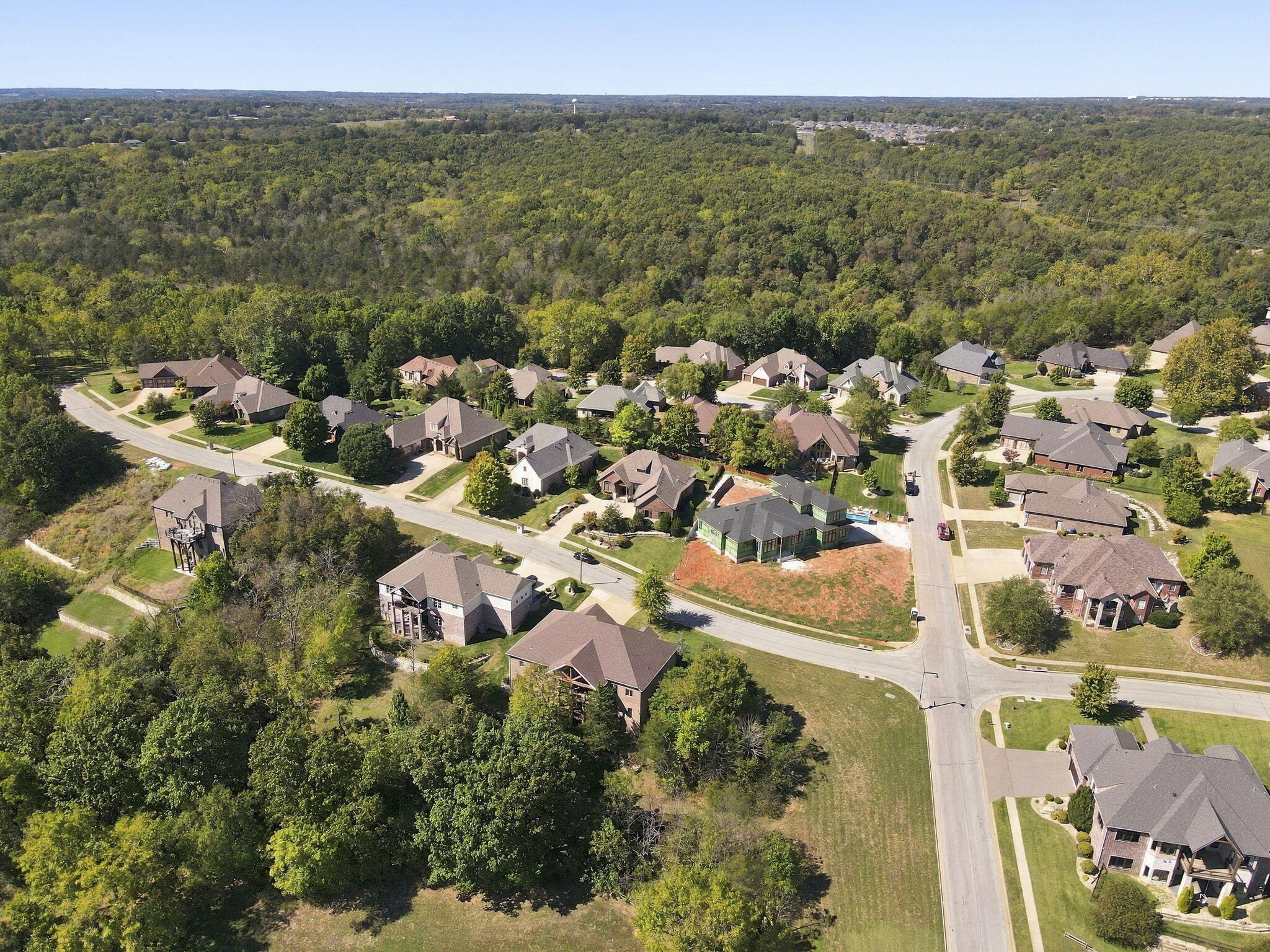 3312 West Bluffview Street Springfield, MO 65810 - Photo 61 of 68 61-web-or-mls-dji_fly_20261006_131114_46