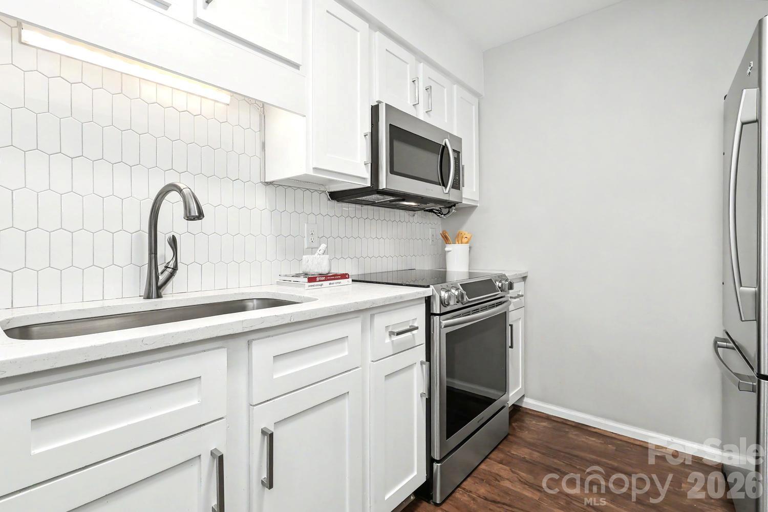5009 Sharon Road, Unit I Charlotte, NC 28210 - Photo 11 of 36 Gallery Image 11