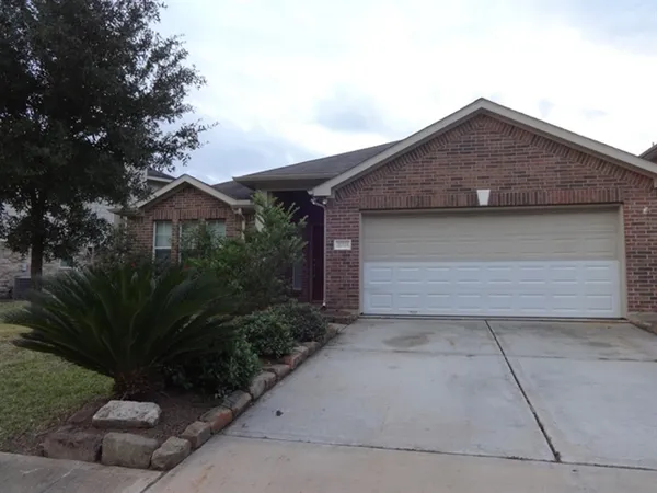 $2,060 | 20335 Mammoth Falls Drive, Tomball, TX 77375