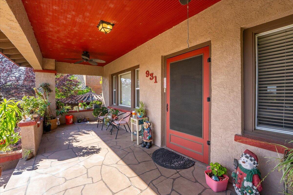 931 Rio Street Red Bluff, CA 96080 - Photo 6 of 54 a outdoor space with furniture