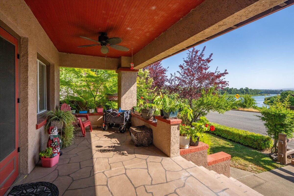 931 Rio Street Red Bluff, CA 96080 - Photo 7 of 54 a building outdoor space with patio furniture and potted plants