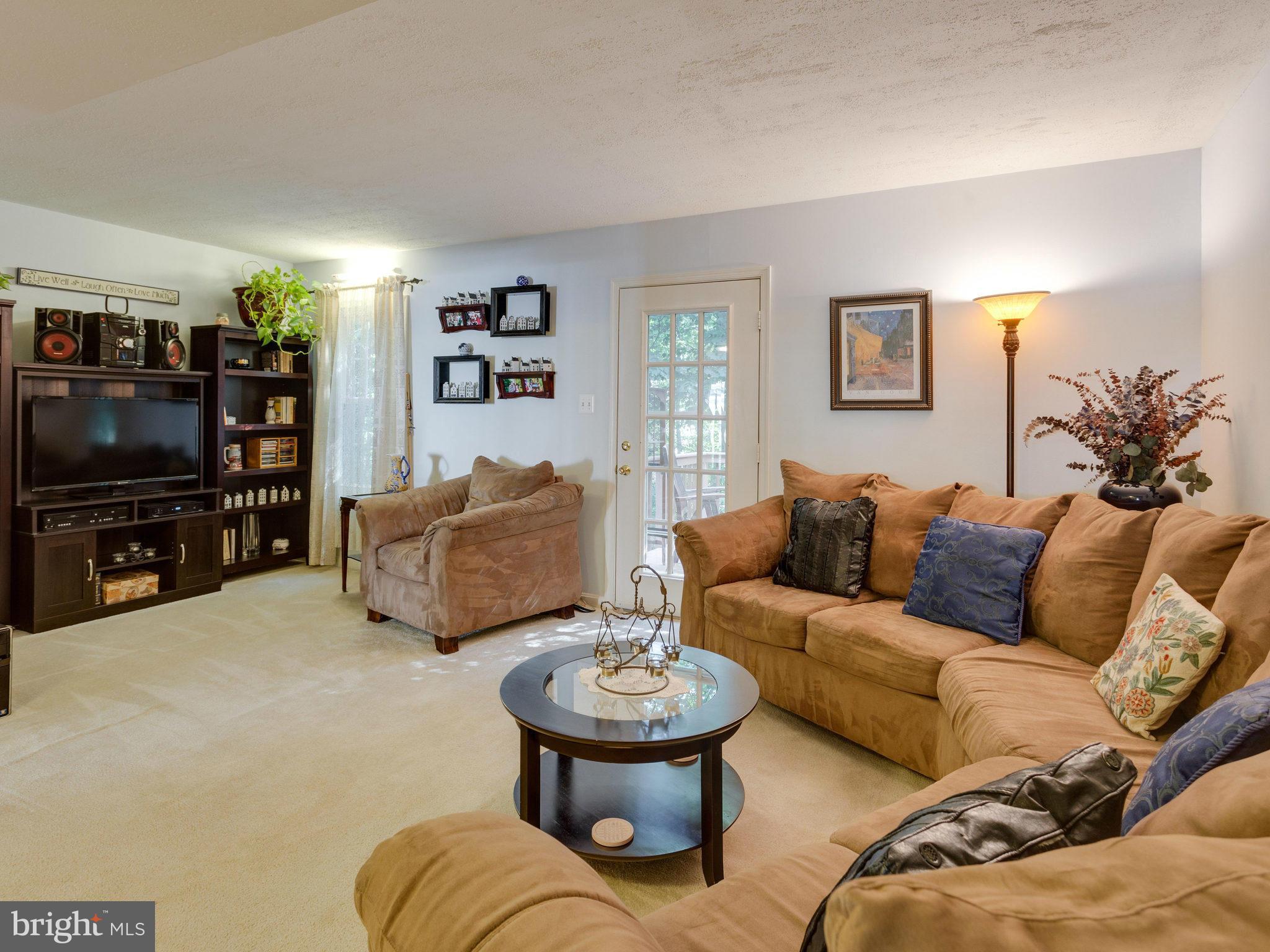 15237 Streamside Court Dumfries, VA 22025 - Photo 11 of 30 Family Room