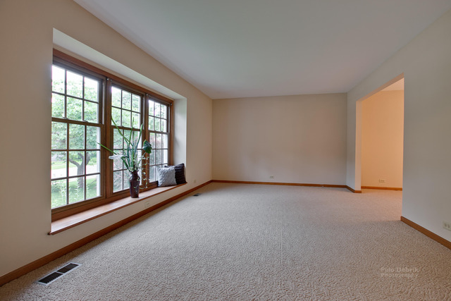 600 Old Hunt Road Fox River Grove, IL 60021 - Photo 3 of 24
