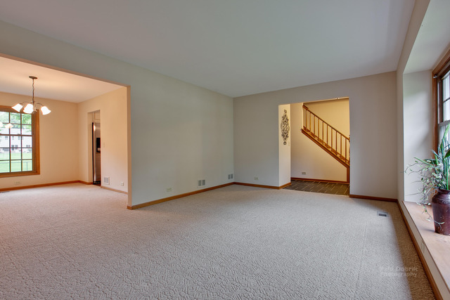 600 Old Hunt Road Fox River Grove, IL 60021 - Photo 4 of 24
