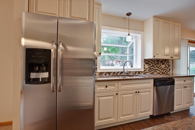 600 Old Hunt Road Fox River Grove, IL 60021 - Photo 7 of 24