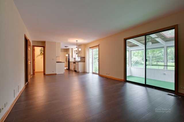 600 Old Hunt Road Fox River Grove, IL 60021 - Photo 9 of 24