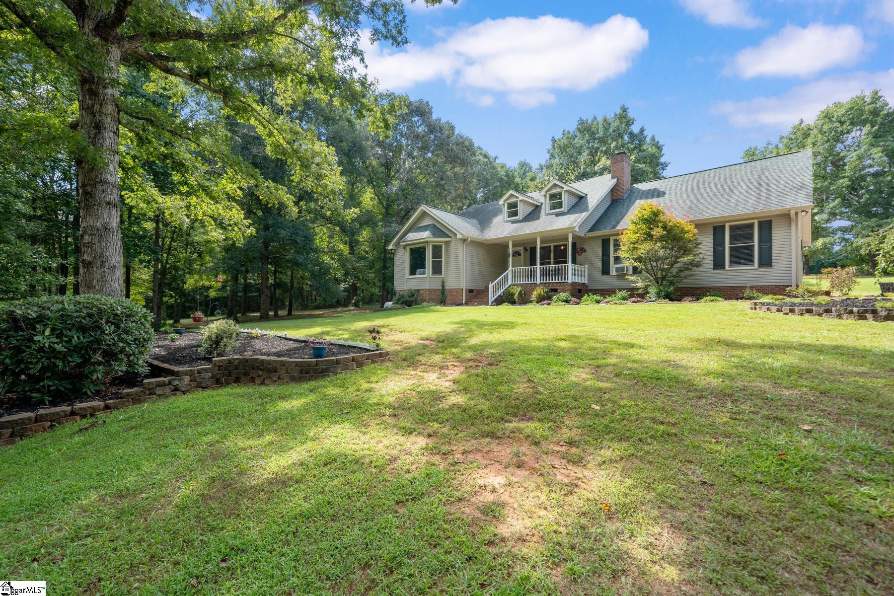 175 Brashears Road Campobello, SC 29322 - Photo 2 of 36