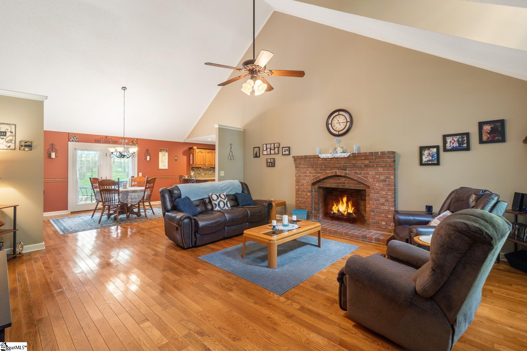 175 Brashears Road Campobello, SC 29322 - Photo 6 of 36