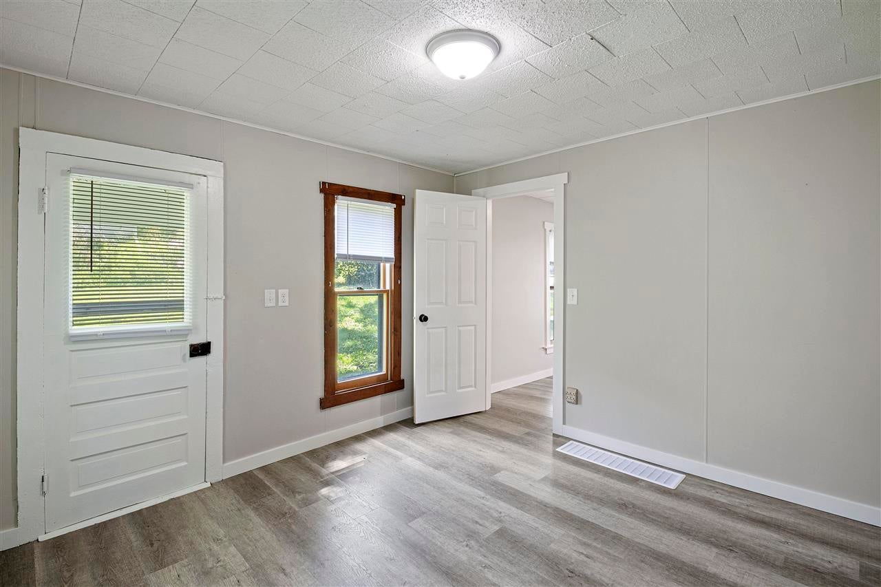 141 East 3rd Street Riverside, IA 52327 - Photo 8 of 16 Gallery Image 8