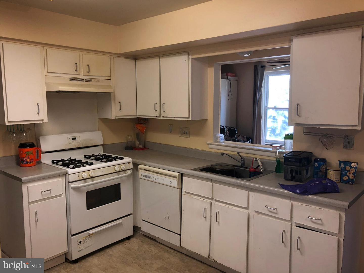 1600 Coventry Place Clementon, NJ 08021 - Photo 4 of 13 Kitchen