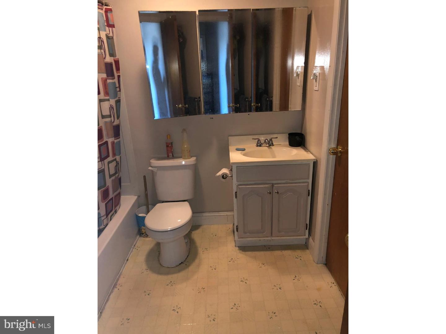 1600 Coventry Place Clementon, NJ 08021 - Photo 10 of 13 Bathroom