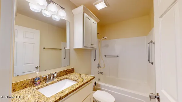 $1,895 | 394 Rosalie Maria Drive, Biloxi, MS 39531