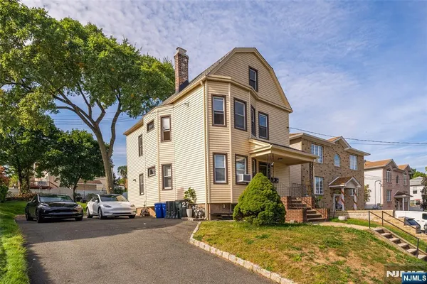 $3,000 | 27 Monsignor Owens Place, Unit 2, Nutley, NJ 07110