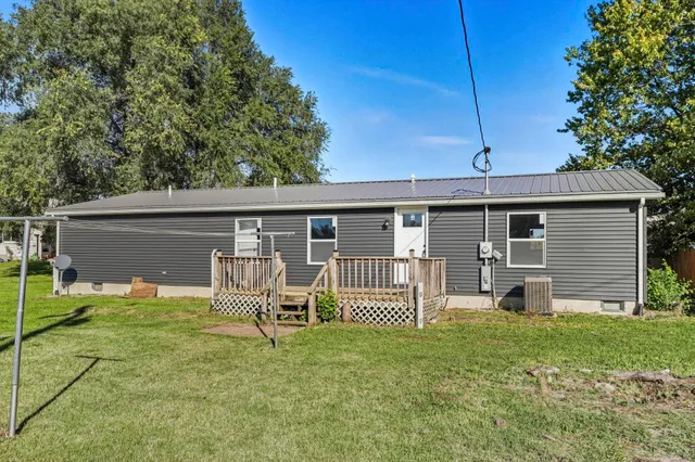 $204,900 | 406 West Lincoln Street, Ashley, IN 46705