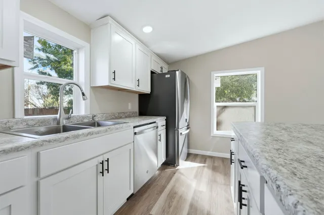 $204,900 | 406 West Lincoln Street, Ashley, IN 46705