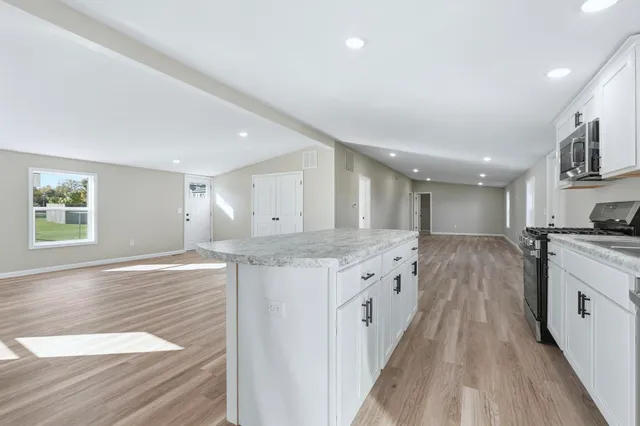 $204,900 | 406 West Lincoln Street, Ashley, IN 46705