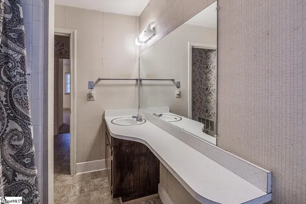 $190,000 | 1 B Heritage Court, Greenville, SC 29615