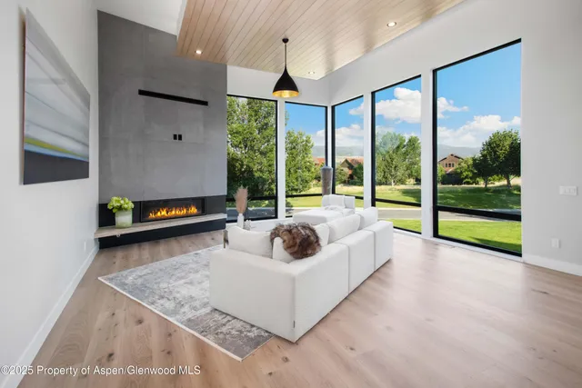 $3,995,000 | 719 Perry Ridge, Carbondale, CO 81623