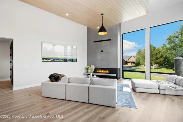 $3,995,000 | 719 Perry Ridge, Carbondale, CO 81623