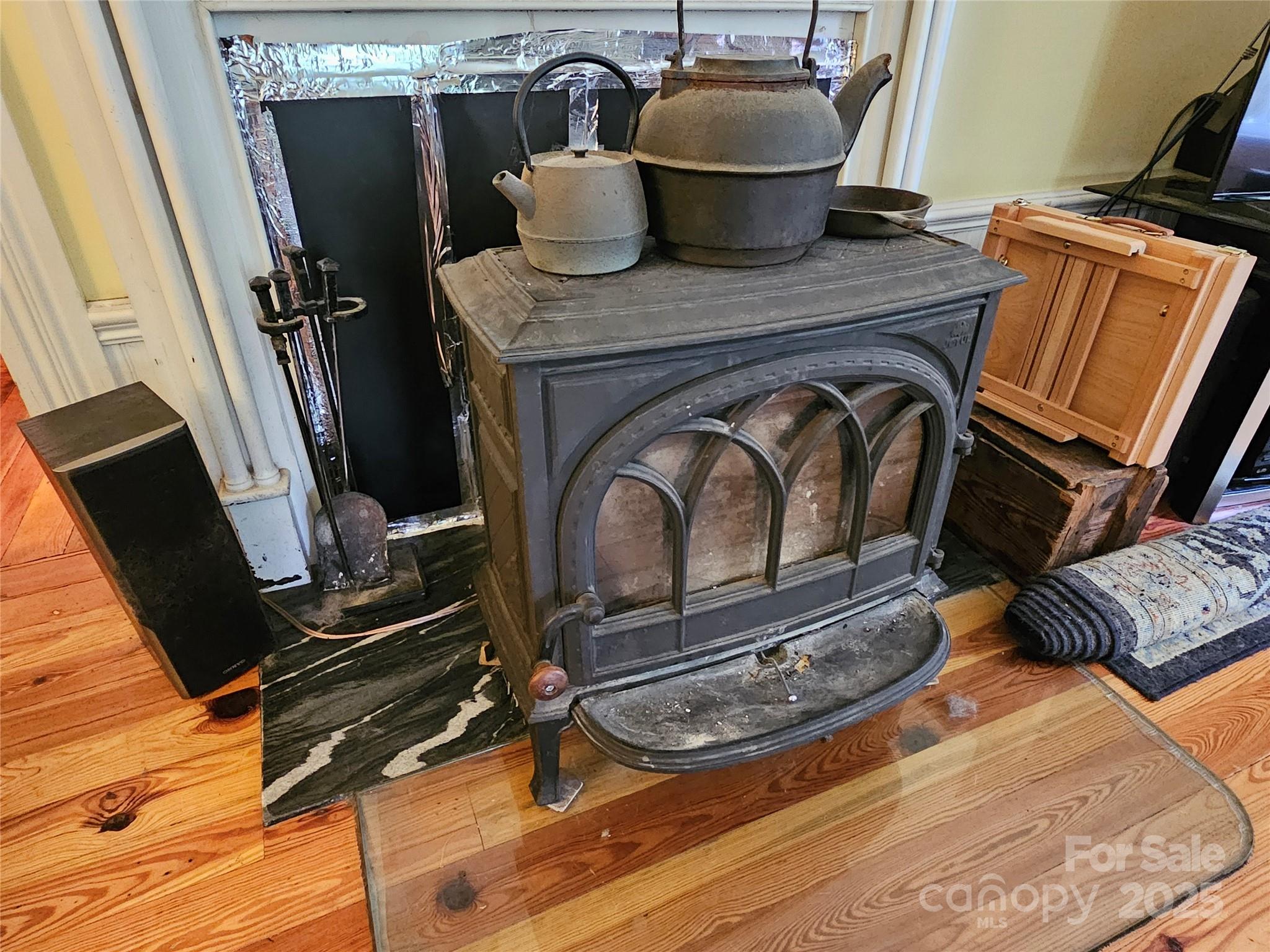 368 Settlemyre Road Morganton, NC 28655 - Photo 15 of 47 a view of living room with furniture and a fireplace