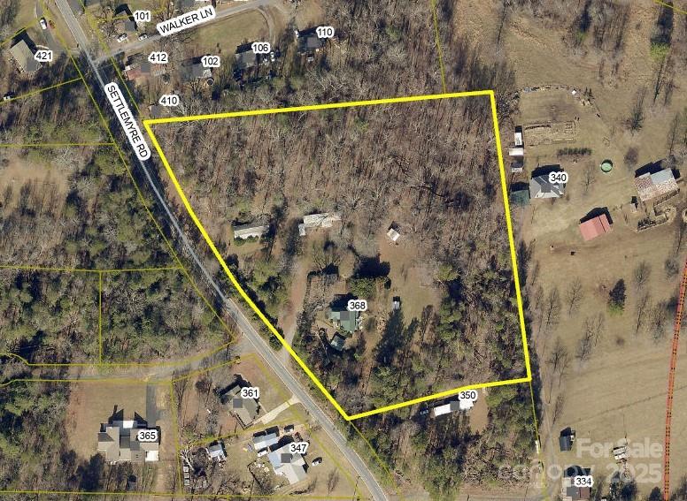 368 Settlemyre Road Morganton, NC 28655 - Photo 47 of 47 a view of a balcony