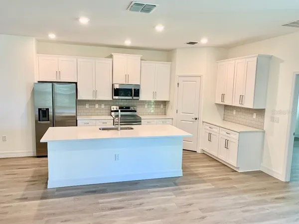 $2,400 | 21475 Seaton Avenue, Port Charlotte, FL 33954
