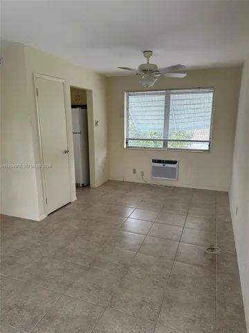 $1,300 | 2301 Northeast 2nd Street, Unit 18, Pompano Beach, FL 33062