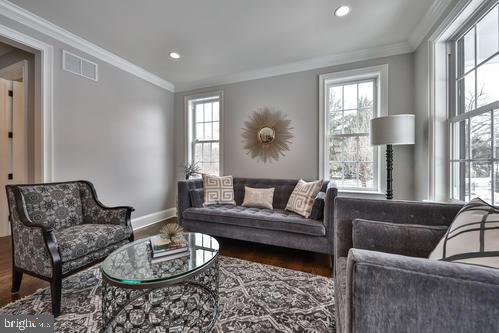 1045 Gypsy Hill Road Ambler, PA 19002 - Photo 5 of 52