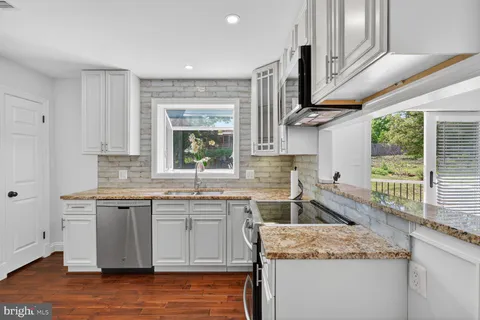 $1,195,000 | 4320 Loyola Avenue, Alexandria, VA 22304