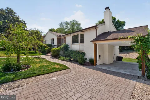 $1,195,000 | 4320 Loyola Avenue, Alexandria, VA 22304