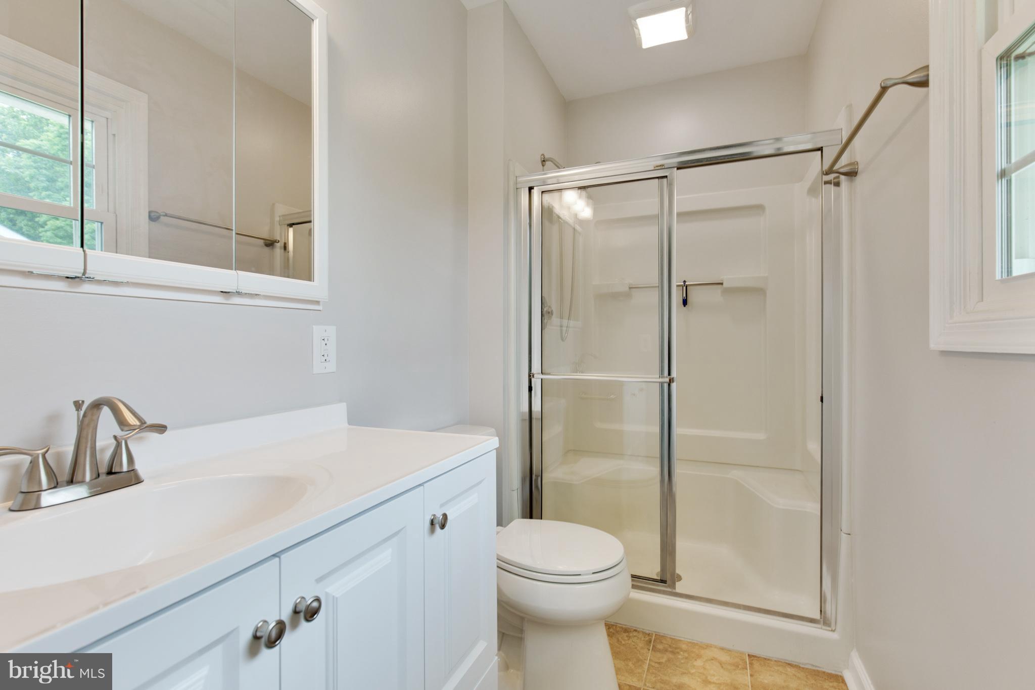 8803 Oxwell Lane Laurel, MD 20708 - Photo 12 of 30 Bath (Master)