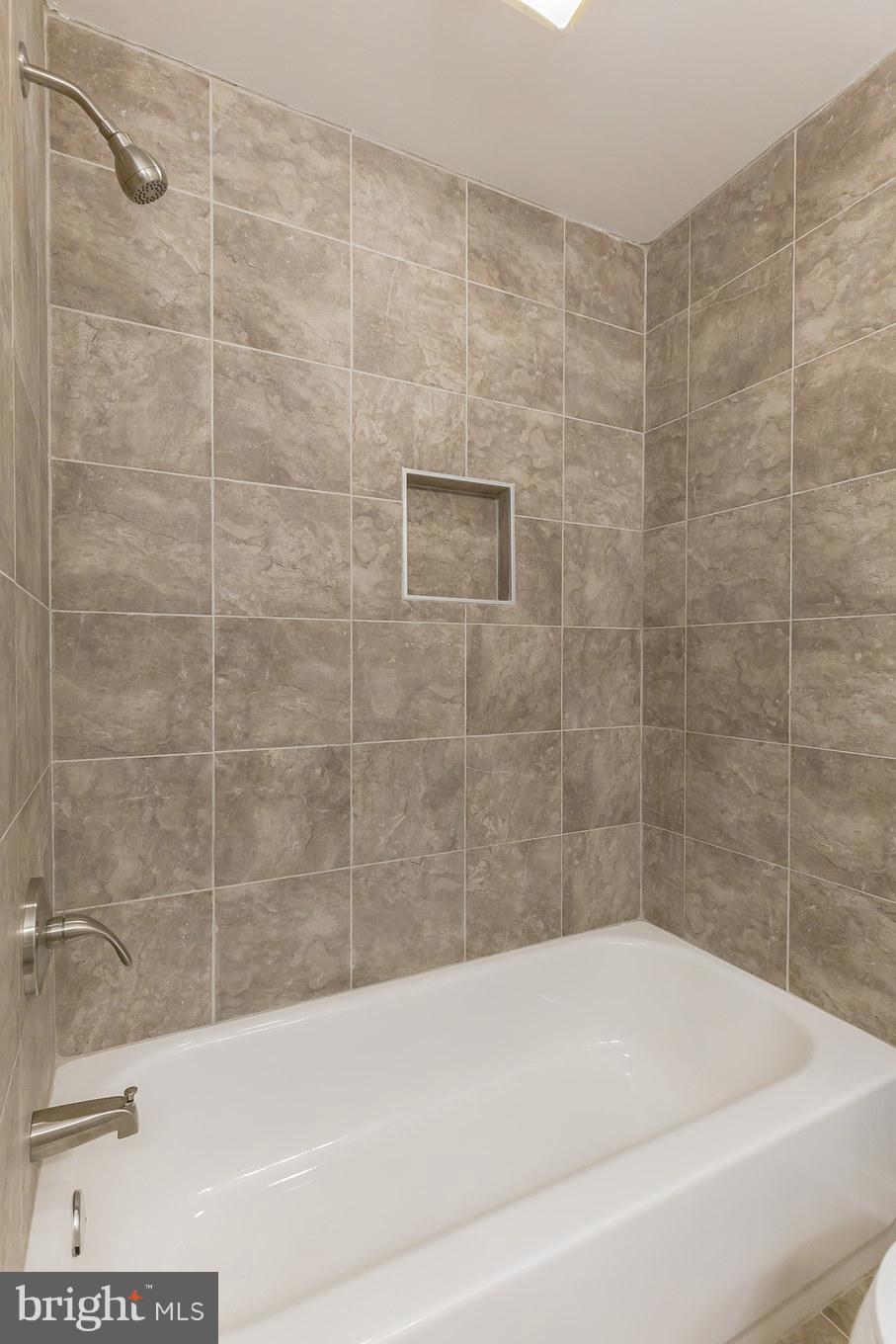 8803 Oxwell Lane Laurel, MD 20708 - Photo 20 of 30 Bath