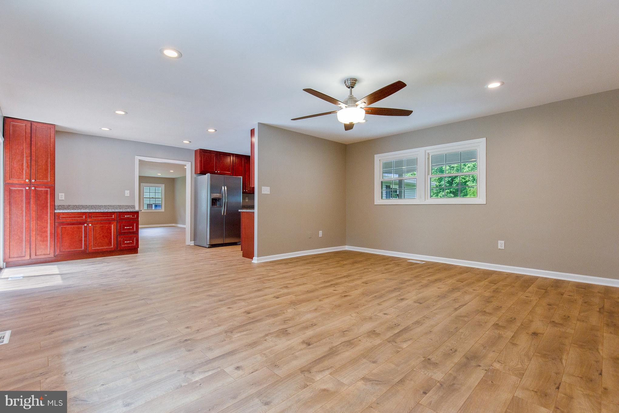 8803 Oxwell Lane Laurel, MD 20708 - Photo 8 of 30 Family Room