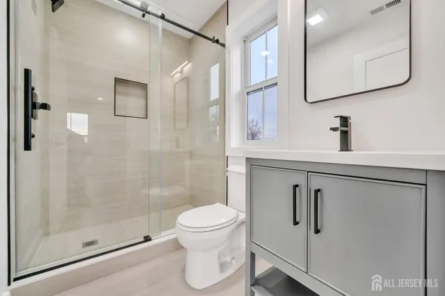 $1,099,000 | 66 Garden Terrace, Edison, NJ 08817