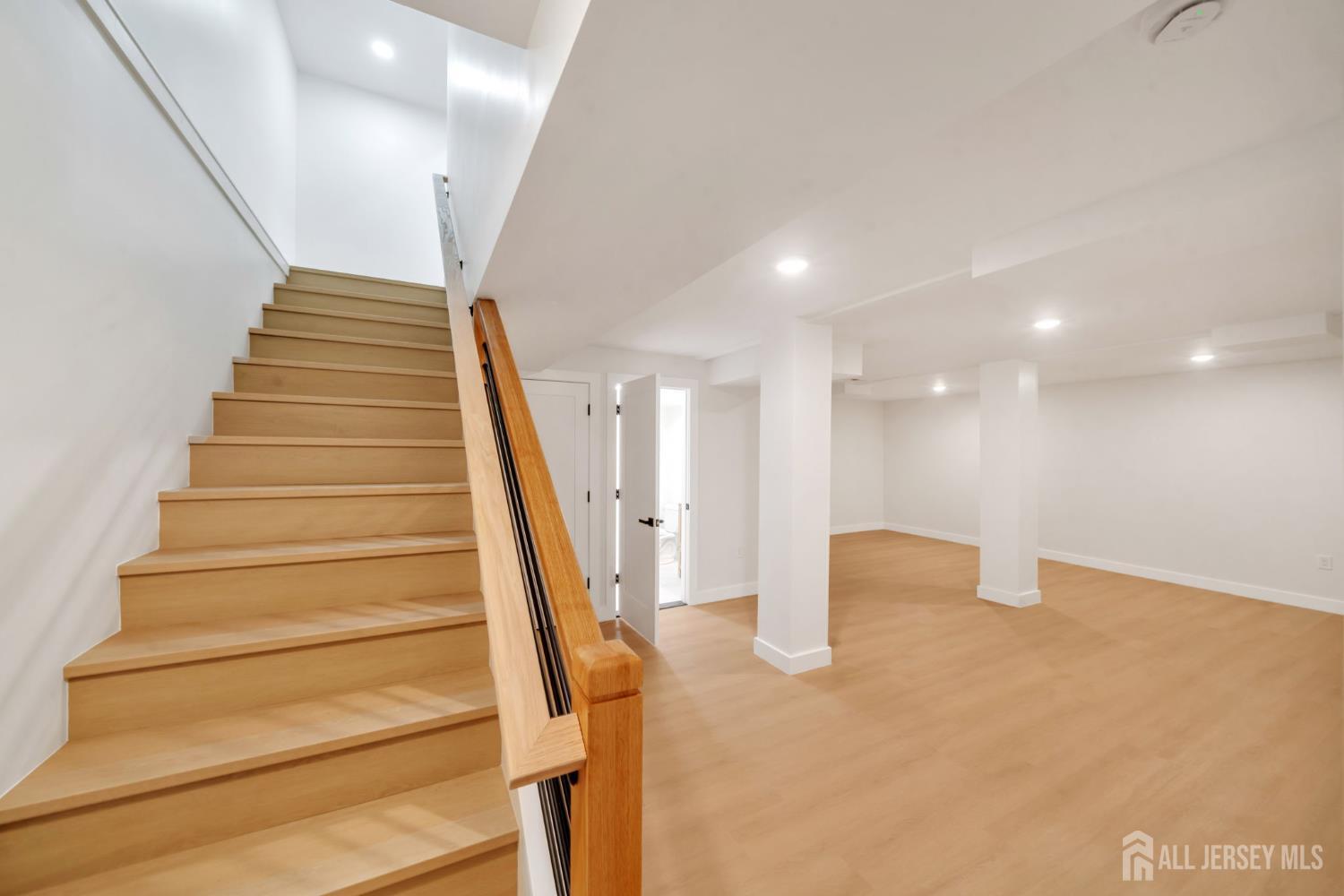 66 Garden Terrace Edison, NJ 08817 - Photo 37 of 40 a view of an entryway