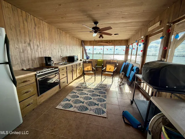 $320,000 | 2927 Highway 569, Ferriday, LA 71334